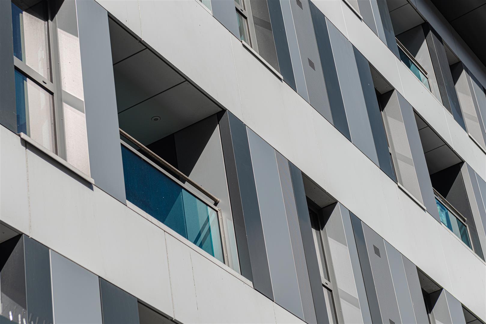 High Street, , Redhill