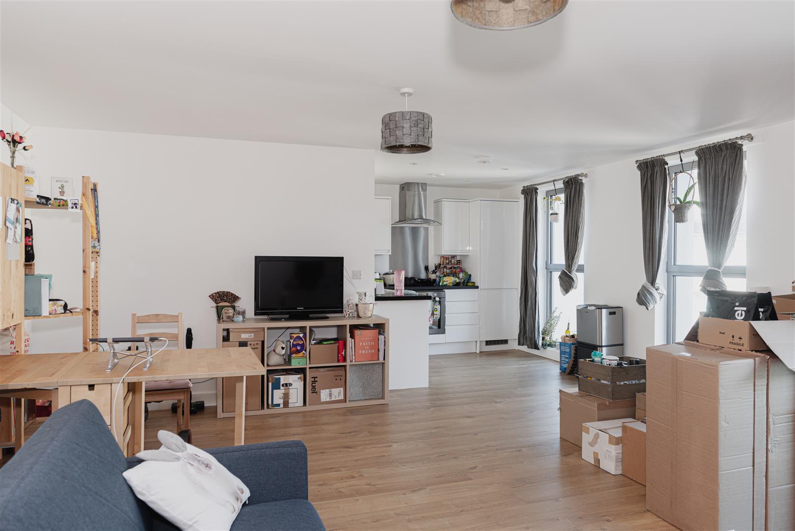 High Street, , Redhill