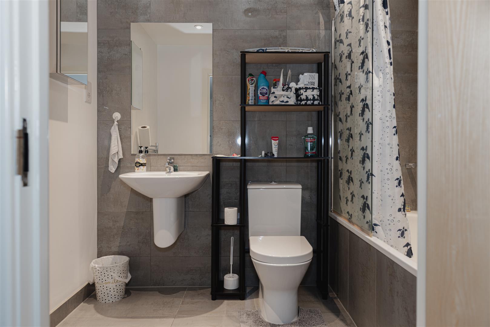 High Street, , Redhill