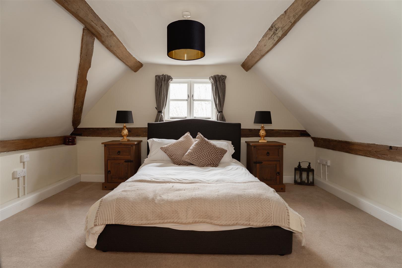 Kings Arms Court, Ockley, Dorking