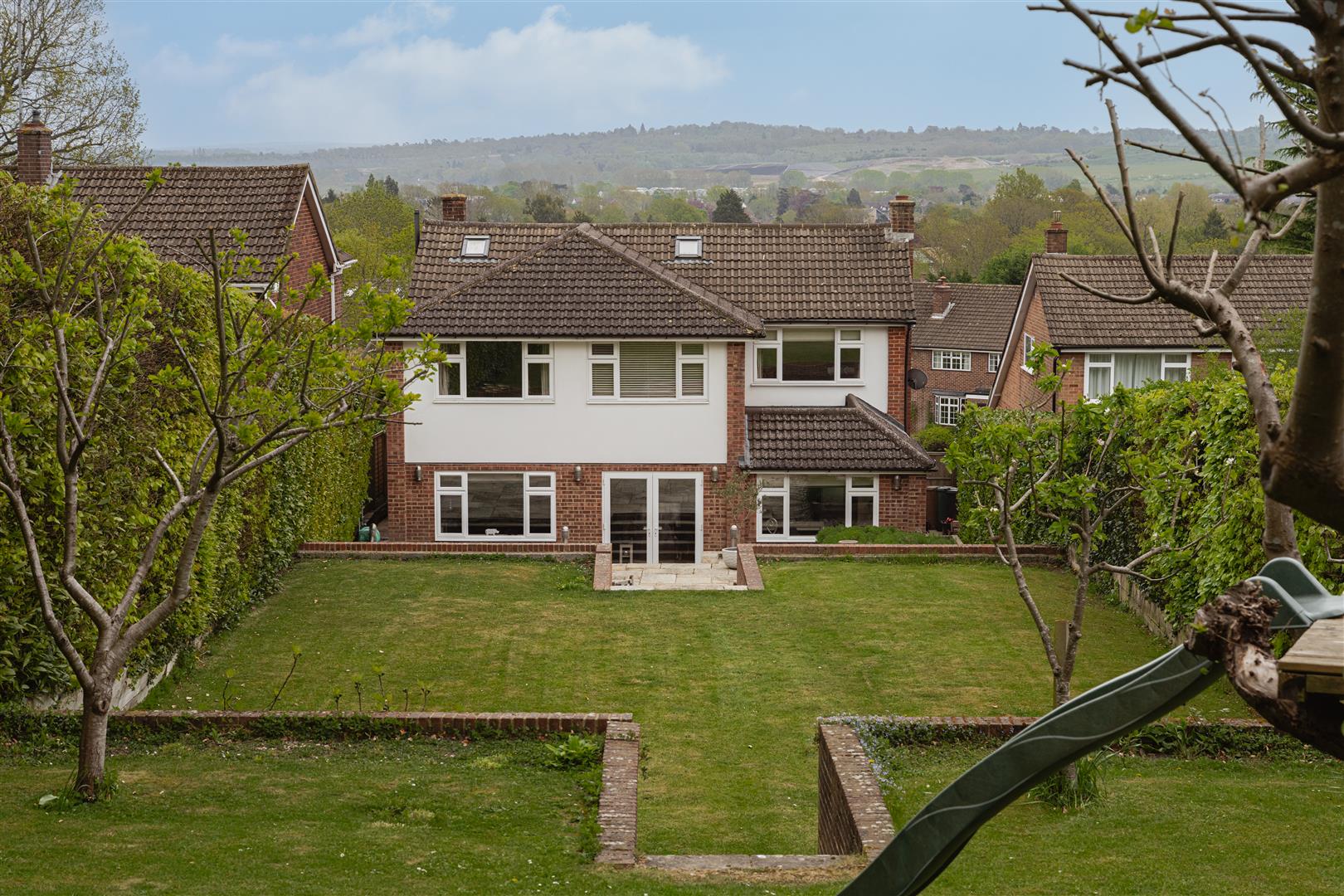Carlton Green, , Redhill