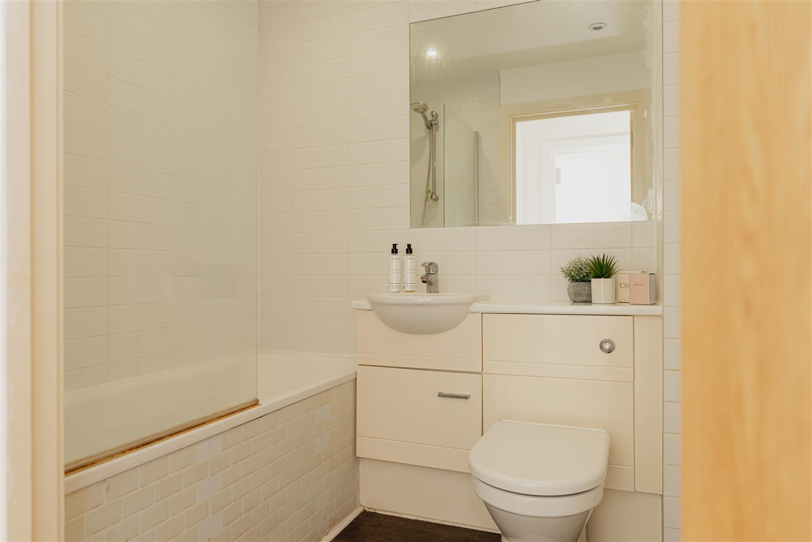 4 Queensway, , Redhill