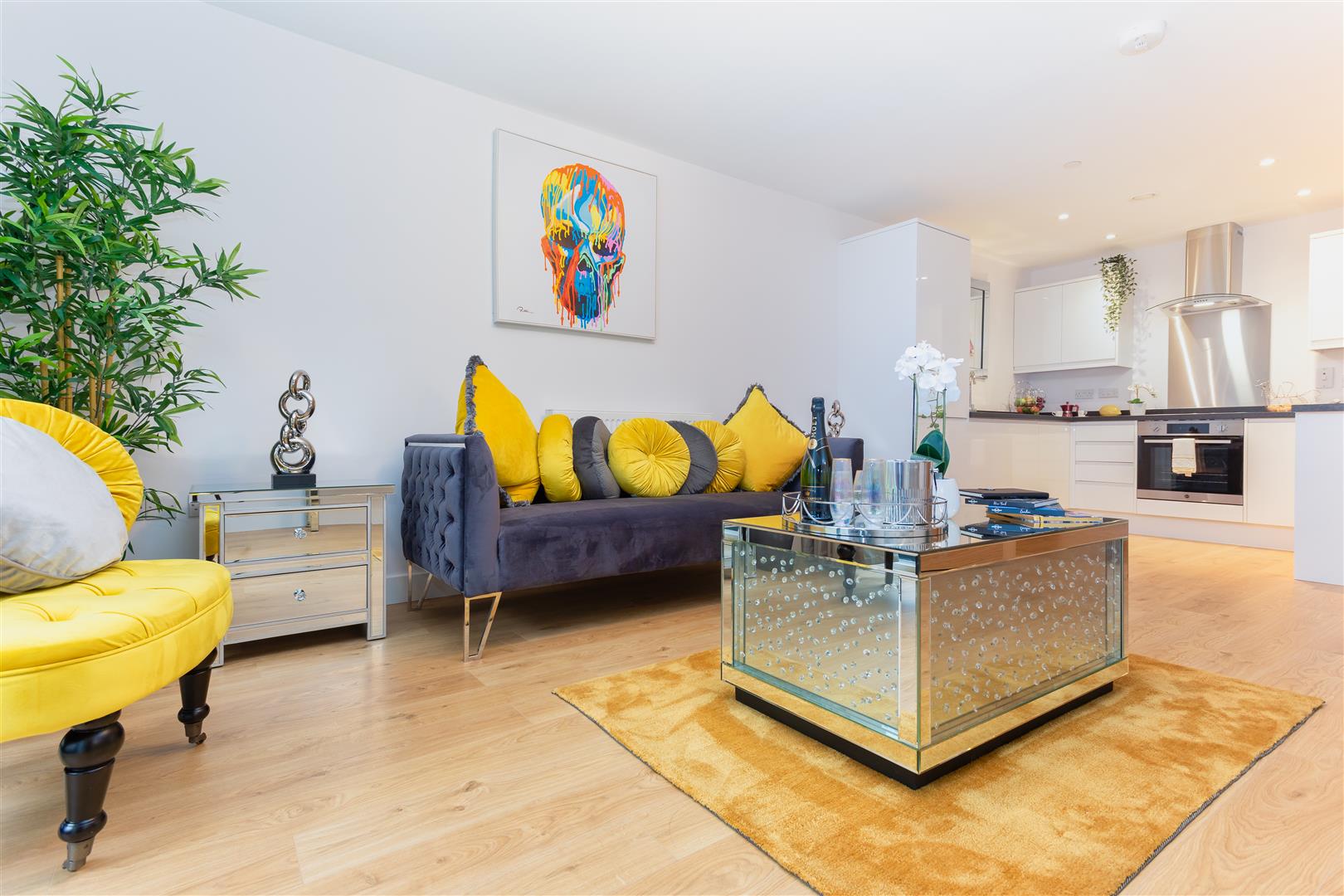 15 Marketfield Way, , Redhill