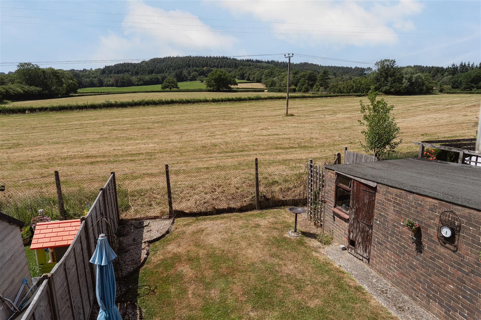 Warwick Close, Holmwood, Dorking