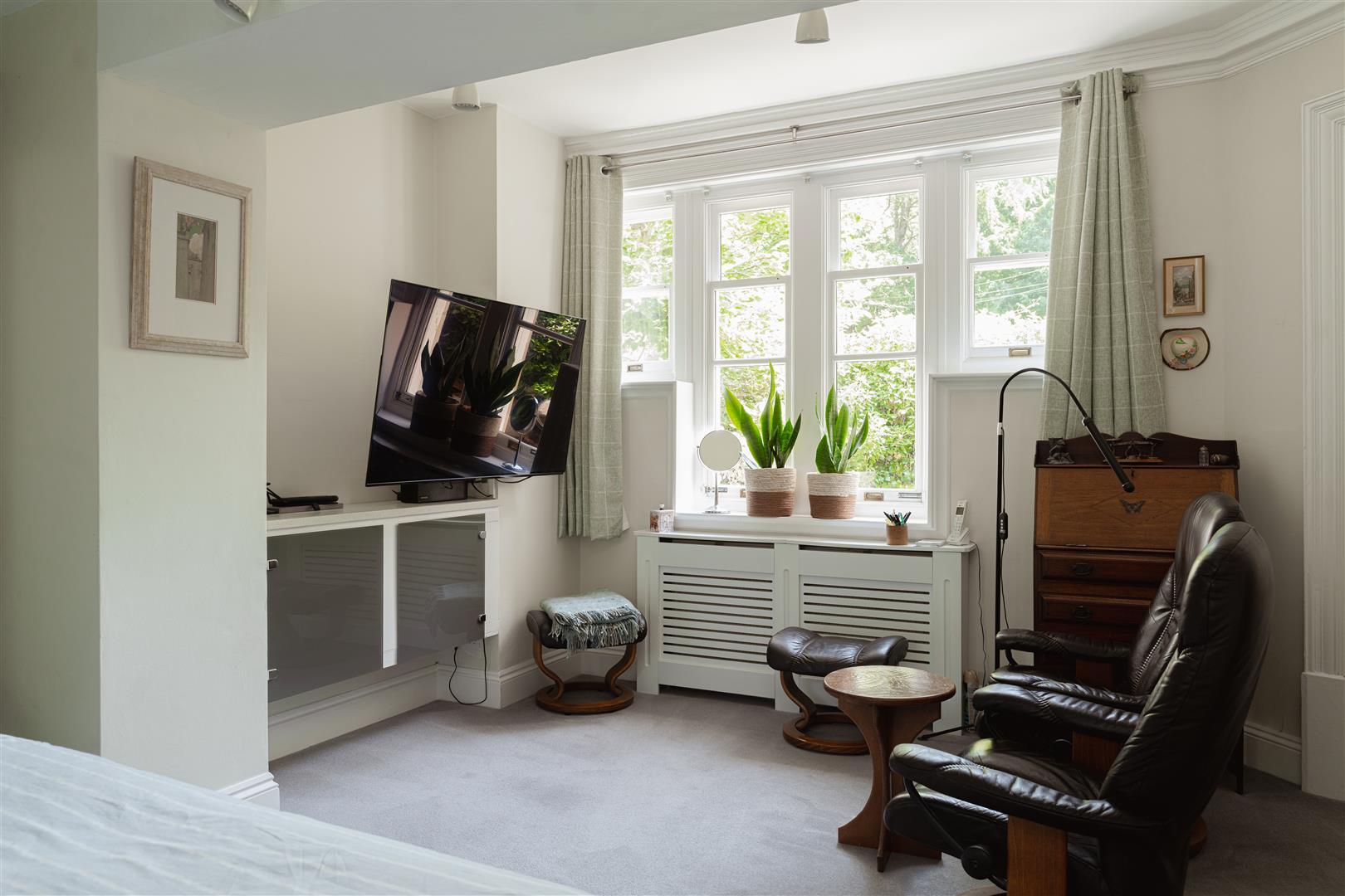 Mynthurst, Leigh, Reigate