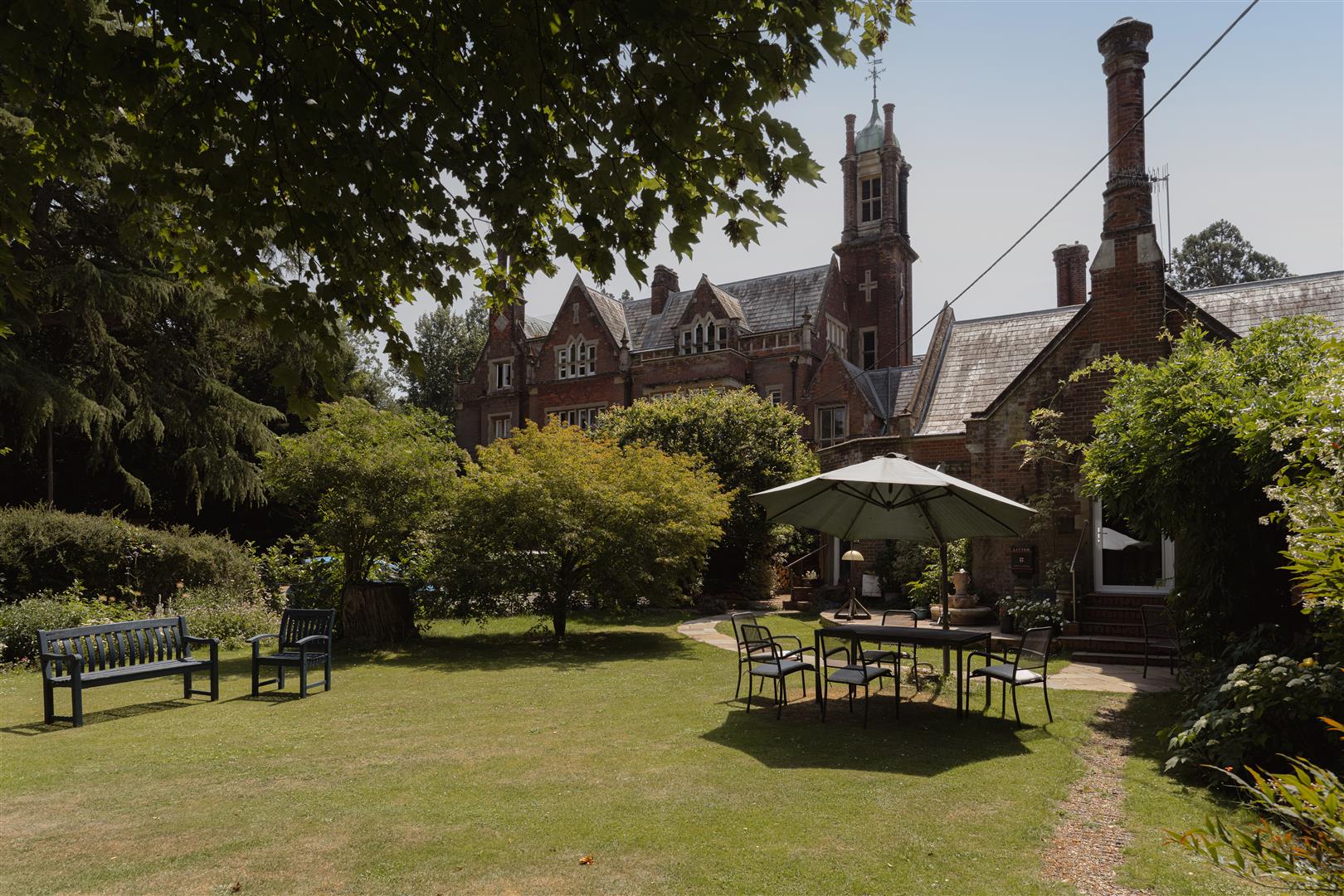 Mynthurst, Leigh, Reigate
