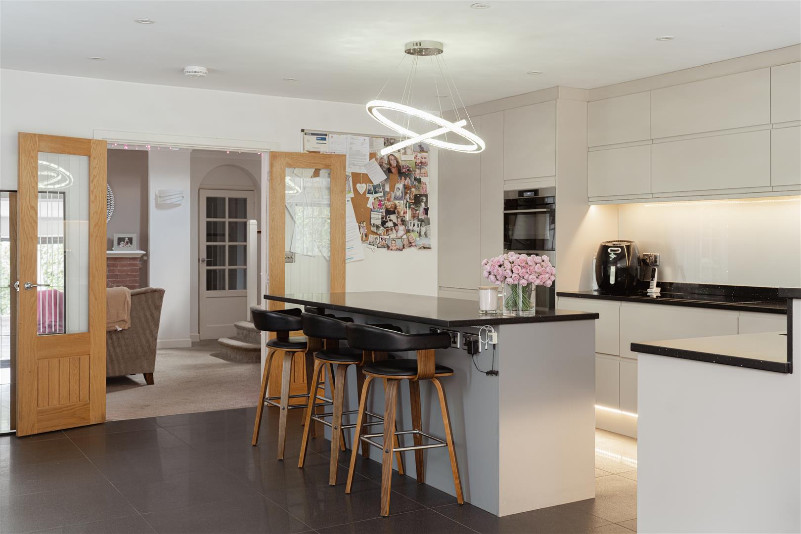 Horsham Road, Holmwood, Dorking