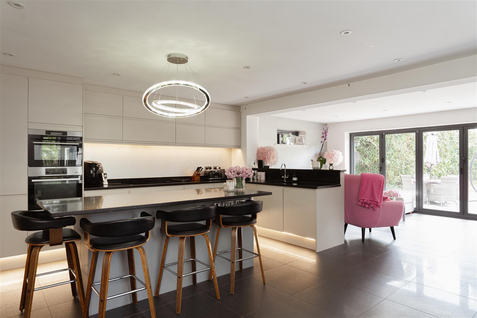 Horsham Road, Holmwood, Dorking