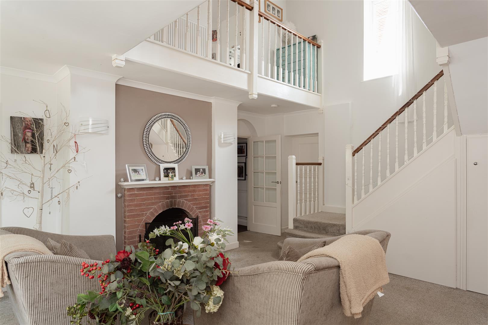 Horsham Road, Holmwood, Dorking