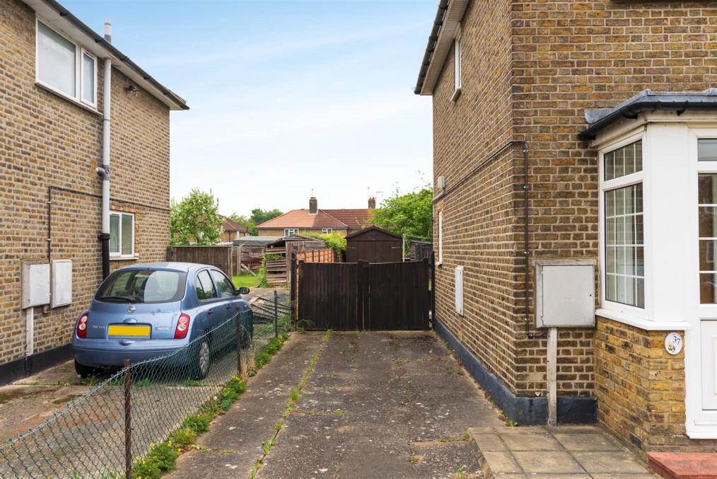 Whitethorn Avenue, Yiewsley, West Drayton