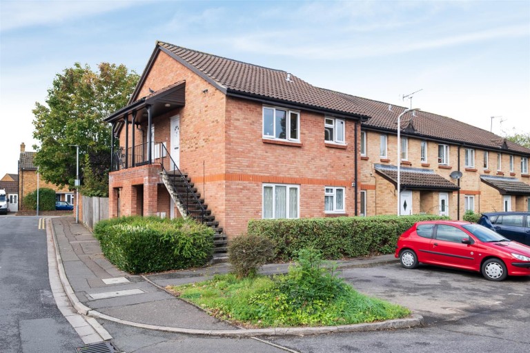 Lowdell Close, Yiewsley