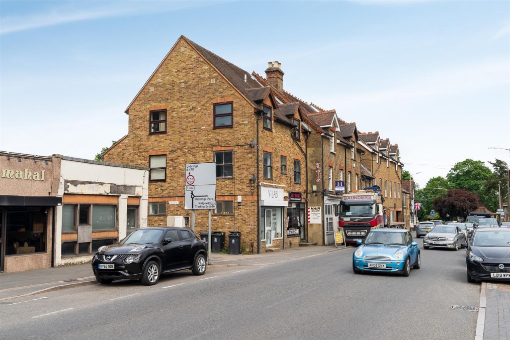 High Street, Iver