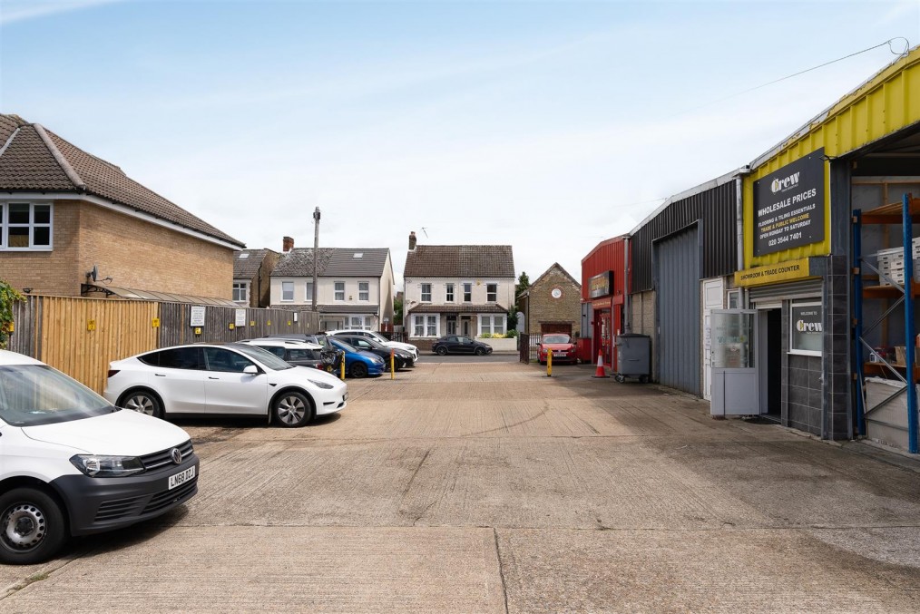 Waterloo Road, Uxbridge