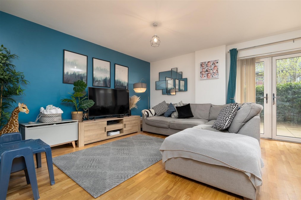 Kew Apartments, 3 Wintergreen Boulevard, West Drayton