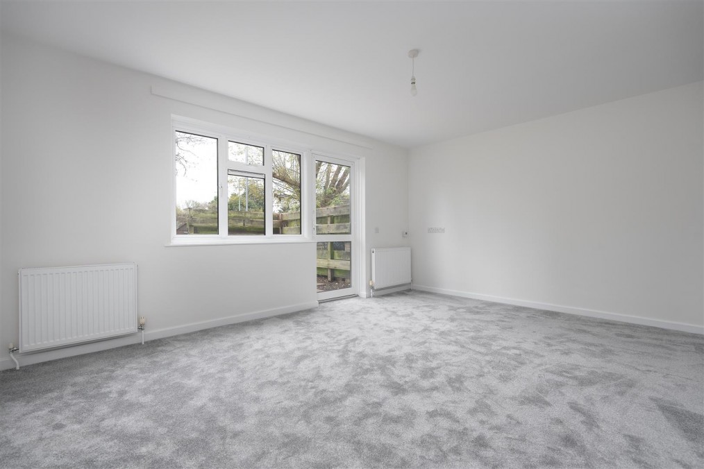 Dickens Avenue, Hillingdon