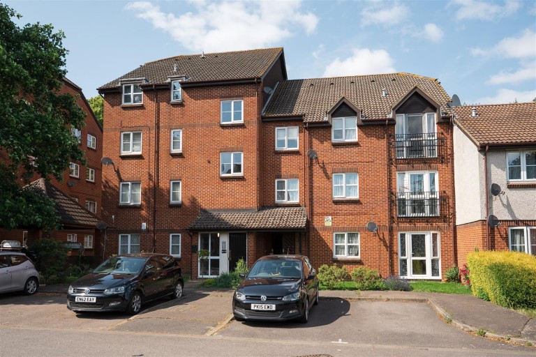 Knowles Close, Yiewsley, West Drayton