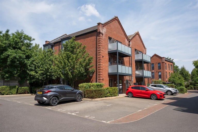 Otter Way, Yiewsley