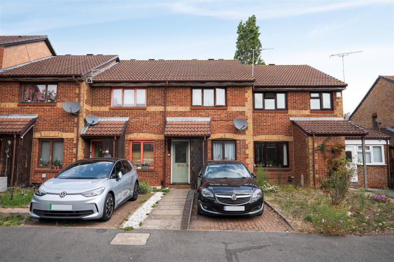 Holly Gardens, West Drayton
