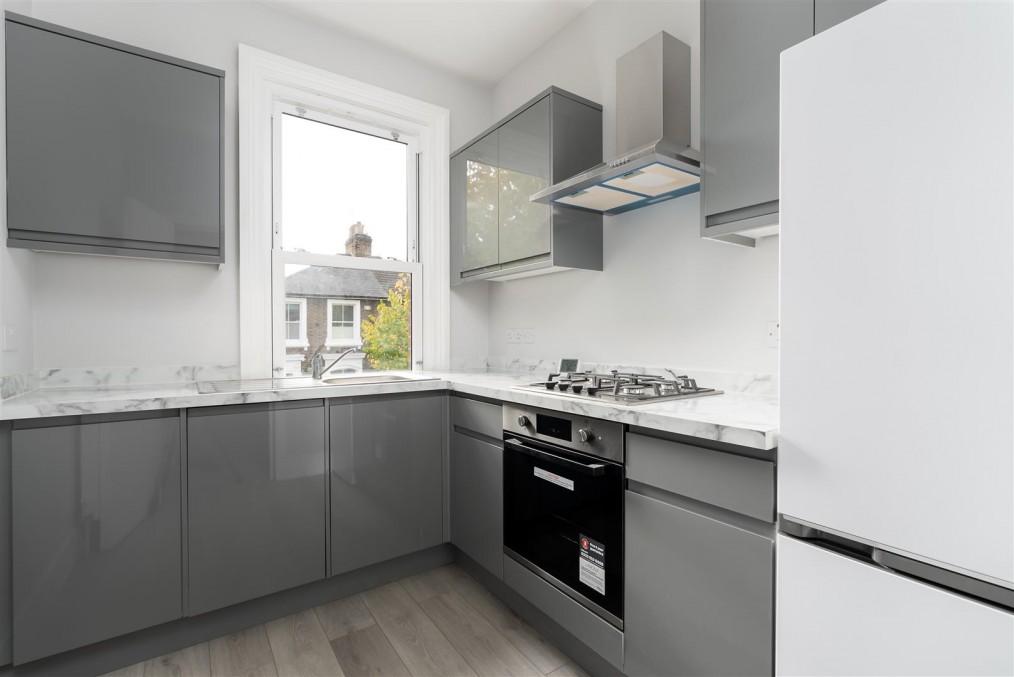 Mill Hill Road, Acton
