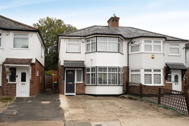 Drayton Gardens, West Drayton