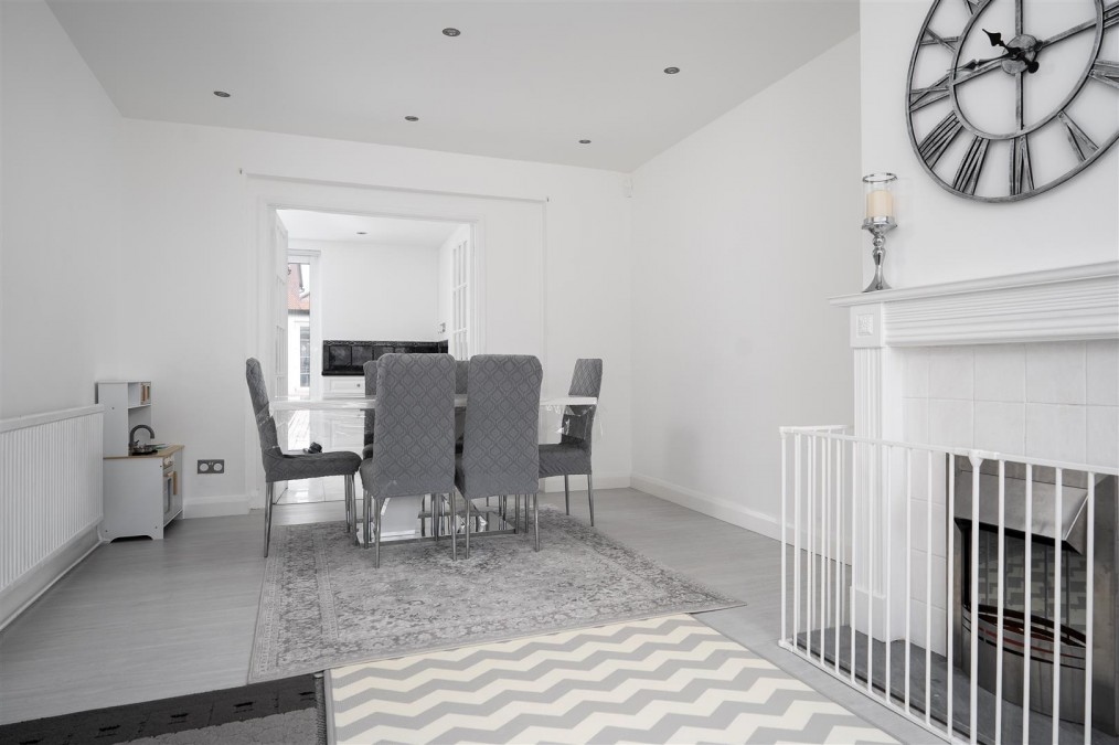 Drayton Gardens, West Drayton