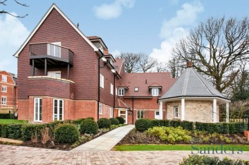 Sasson Drive, Barnet, London, EN4