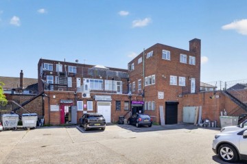 Turners Hill, Cheshunt, Waltham Cross, EN8