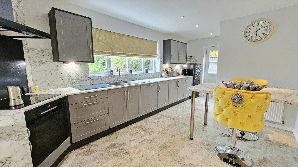 Swan Hill, Mickleover