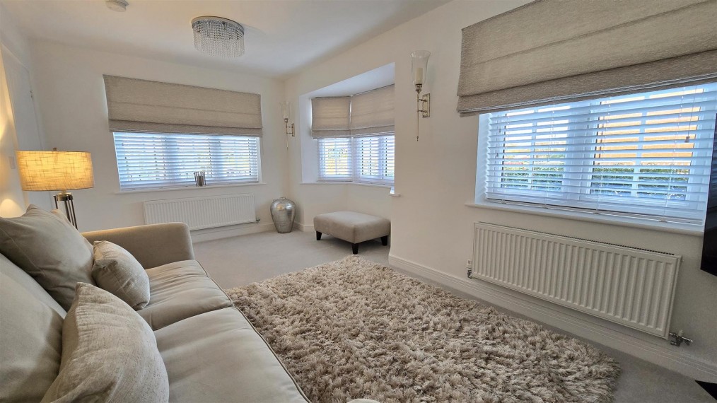Kensington Drive, Hatton