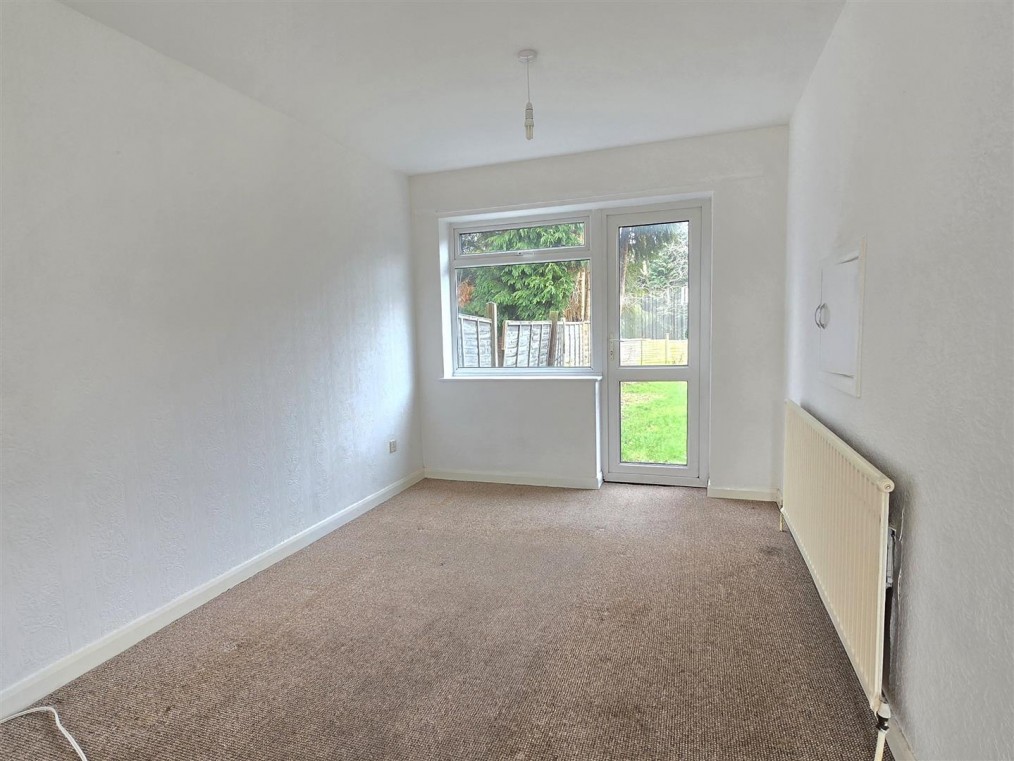 Serina Avenue, Derby