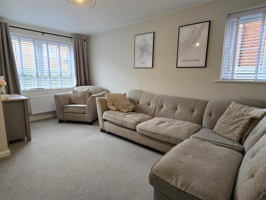 Isla Close, Mickleover