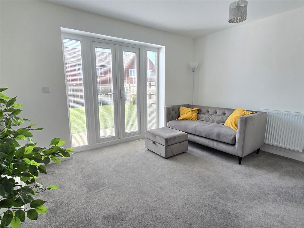 Astley Gardens, Hilton