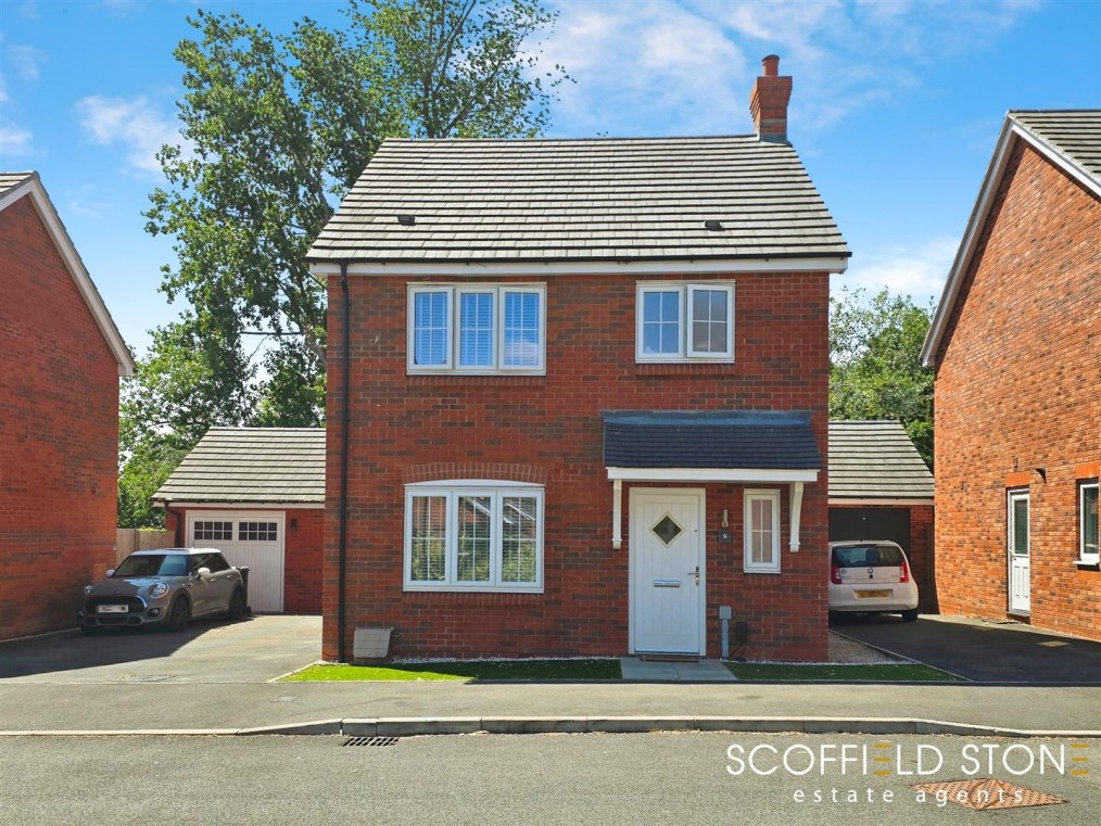 Maple Close, Hilton