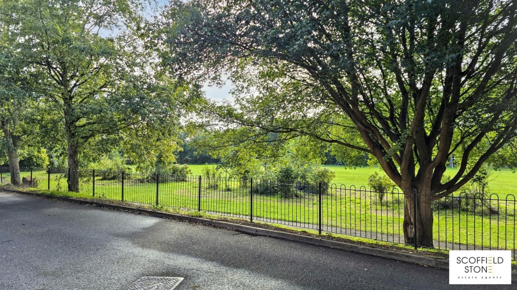 Clough Drive, Burton-On-Trent