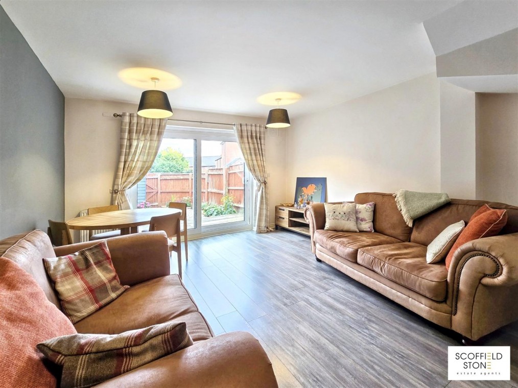 Dee Close, Hilton, Derby