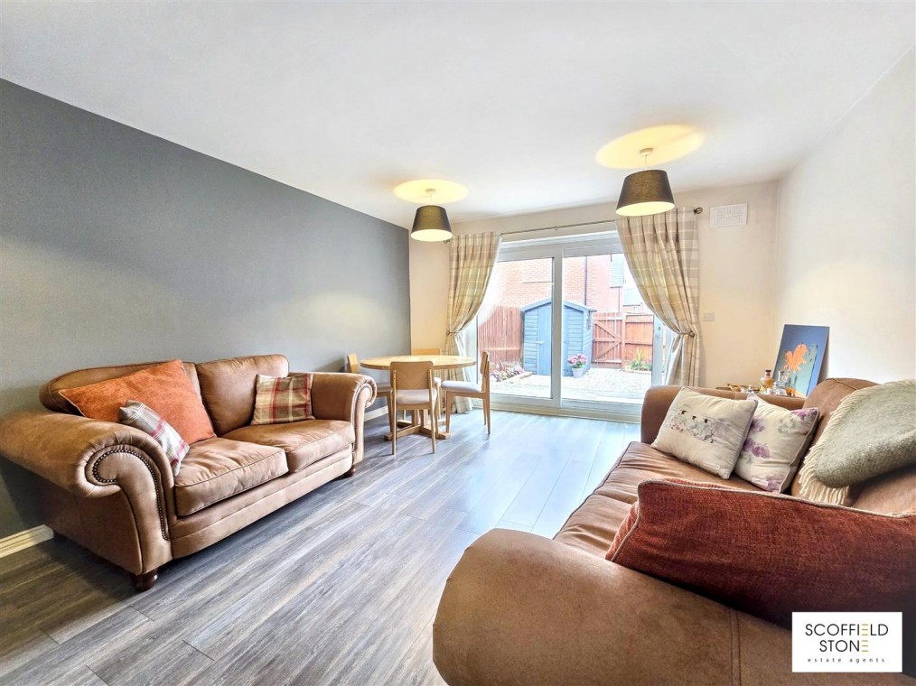 Dee Close, Hilton, Derby