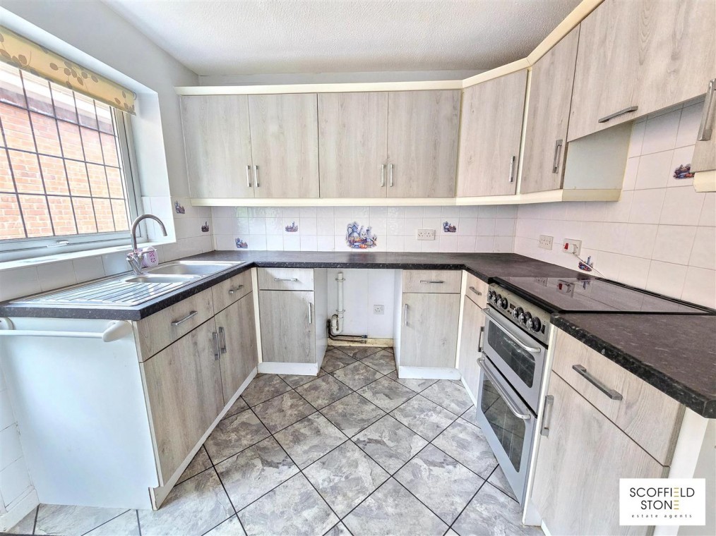 Chatsworth Drive, Tutbury, Burton-On-Trent