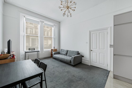 Castletown Road, W14