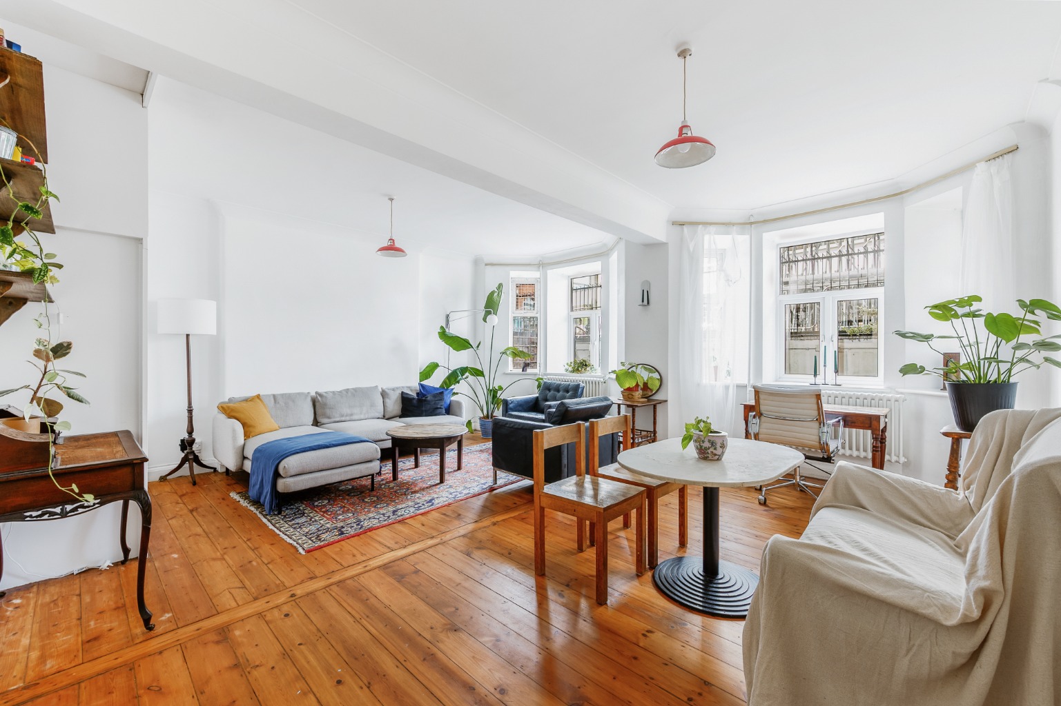 Barons Court Mansions, Gledstanes Road, London, Greater London, W14 9HZ