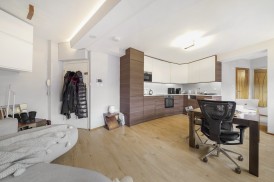 Barons Keep, Gliddon Road W14