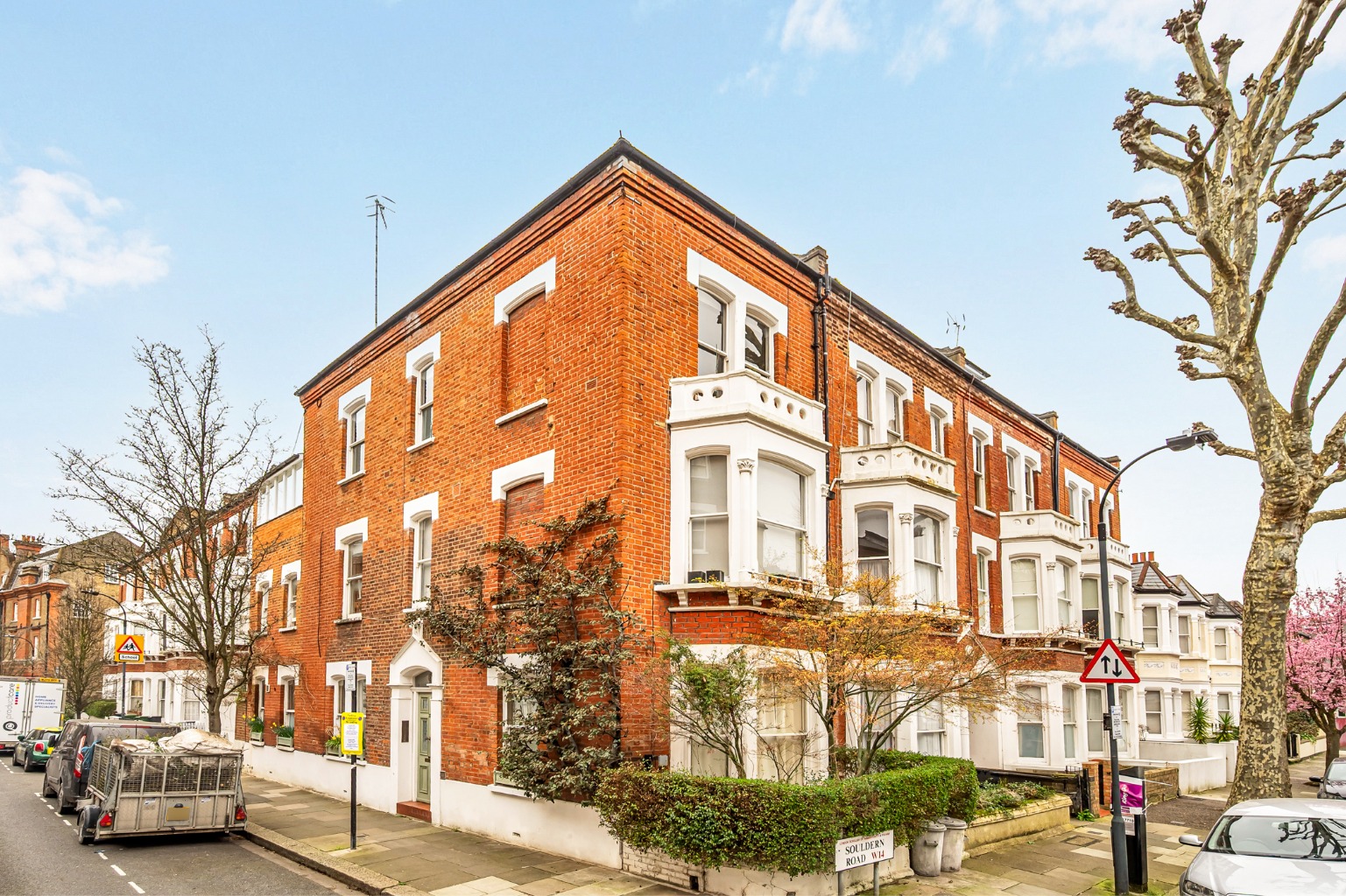 32 Aynhoe Road, London, Greater London, W14
