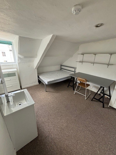 North Road East 19, Plymouth