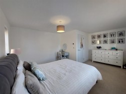 Hewins Place, Willersey Broadway
