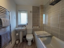 Hewins Place, Willersey Broadway