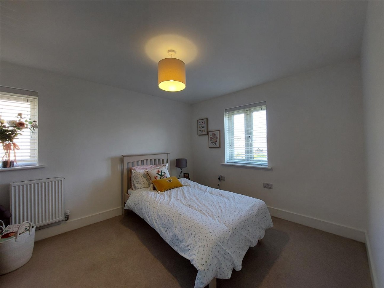 Hewins Place, Willersey Broadway