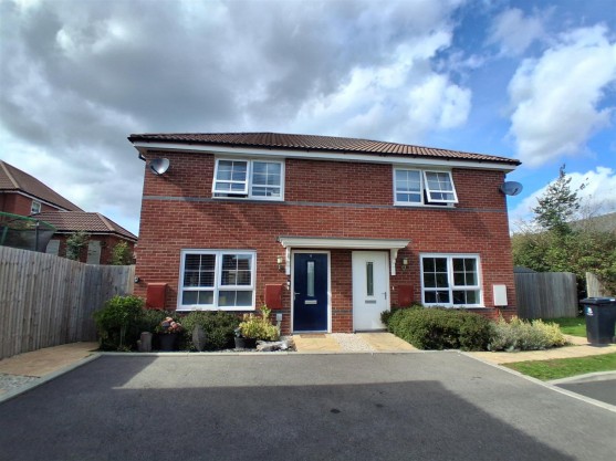 Falcon Row, Newent