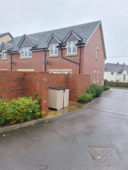 8 Reynolds Close, Wotton-Under-Edge - shared ownership