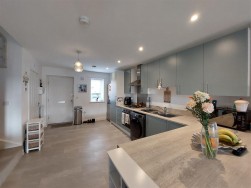 Daffodil Drive, Lydney