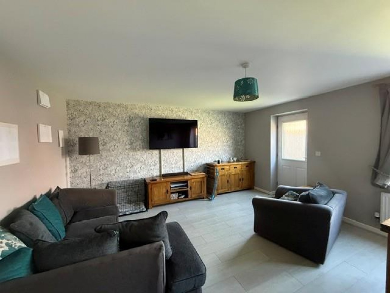 Bluebell Road, Walton Cardiff