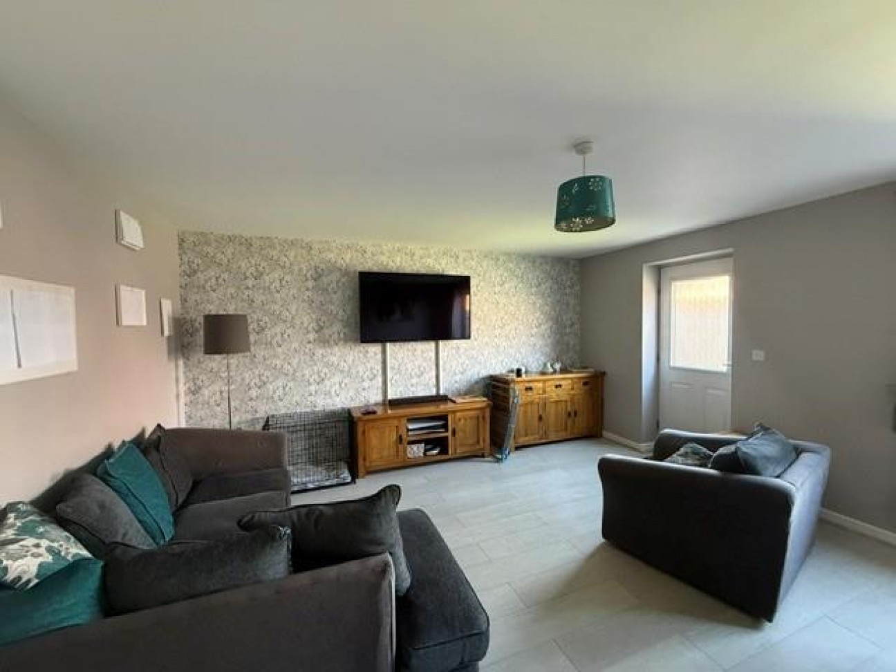 Bluebell Road, Walton Cardiff